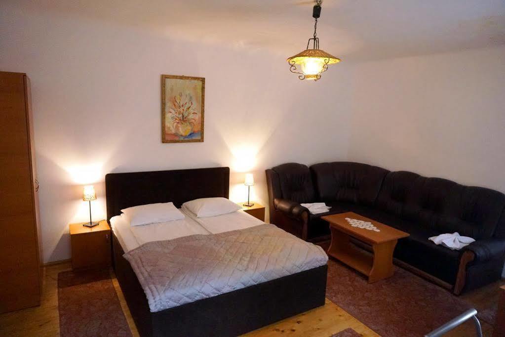Guesthouse Casa Baciu Сібіу Екстер'єр фото